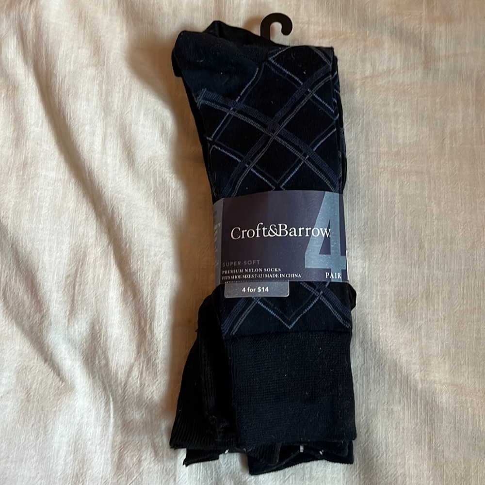 *New* 4 pack Croft and Borrow dress socks